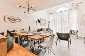 4 Storey Ski Inout Mountain Home In Tremblant